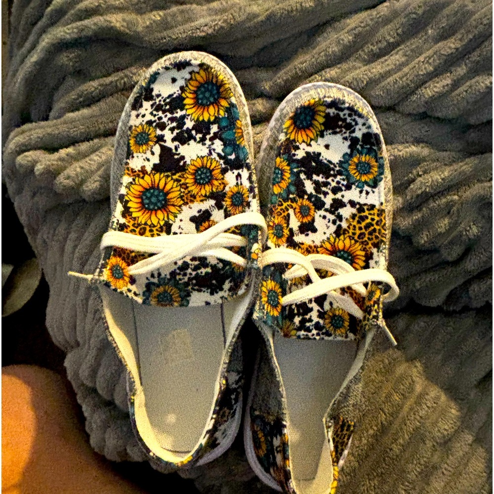 Floral shoes